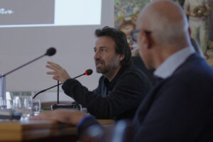https://www.phlay.com/wp-content/uploads/2025/11/conferenza-tramonti-emotive-300x200.jpg